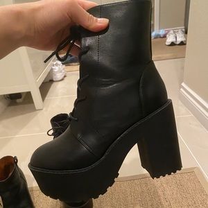Platform combat boots